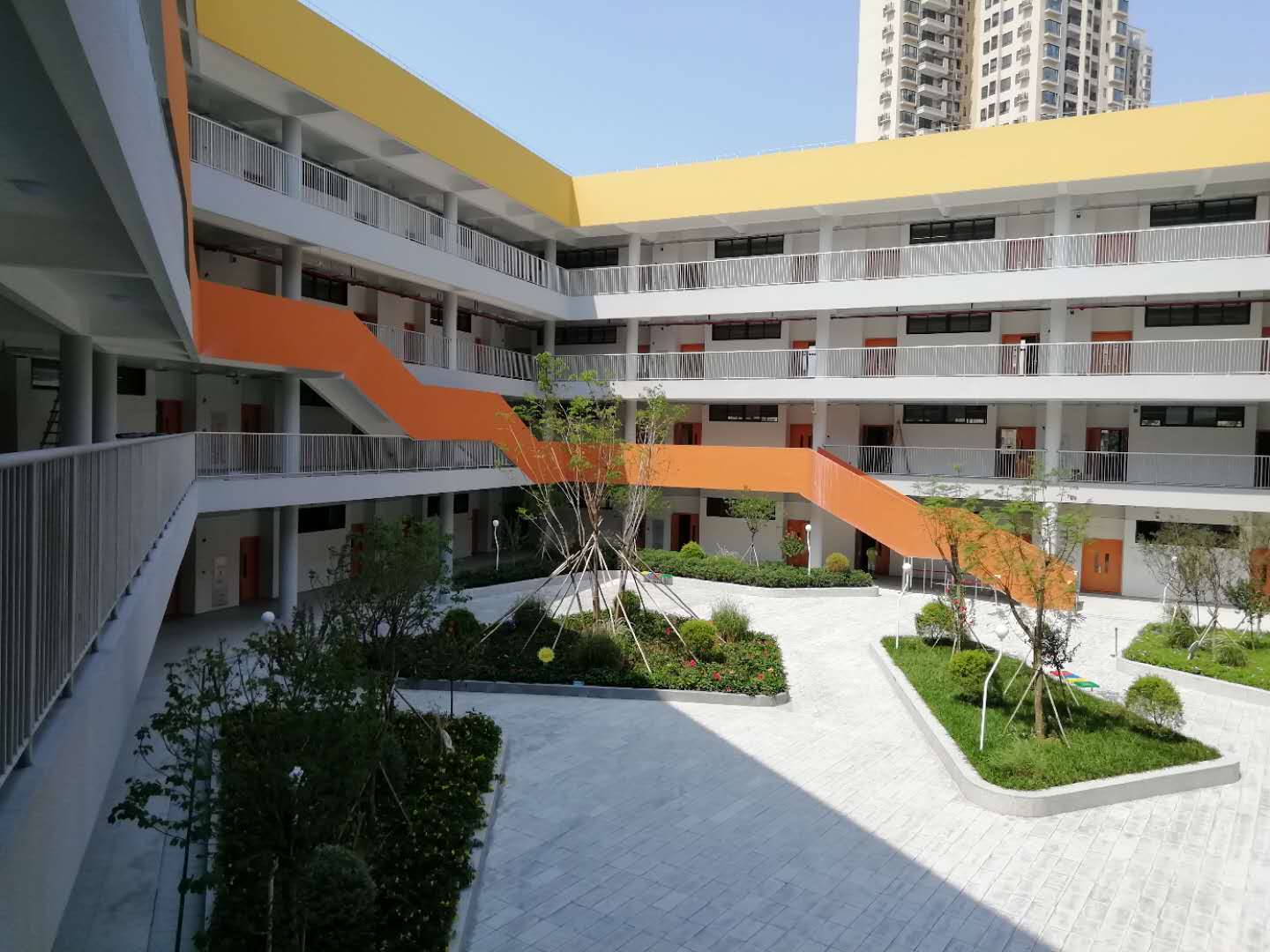 东莞万科虎门梅沙小学学校家具图片